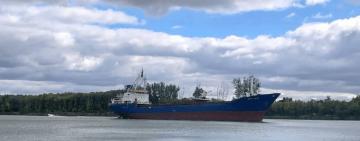 Україна частково відновила судноплавство каналом гирла 