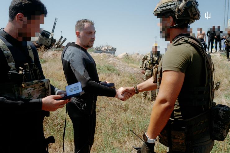 Кирило Буданов перевірив оборону Зміїного та газовидобувних платформ у Чорному морі