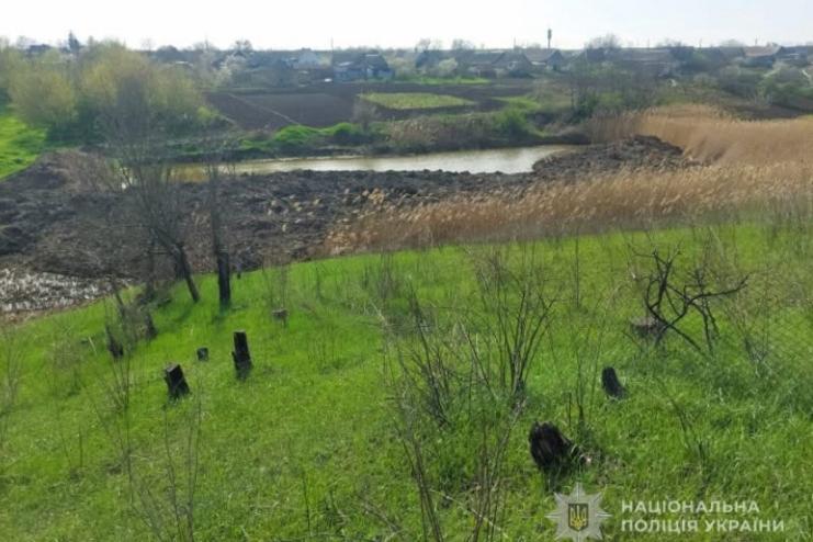 Дізнавачі повідомили про підозру жителю Болградського району в незаконному заволодінні шаром земель водного фонду в особливо великих розмірах 