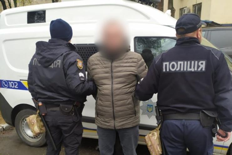 Вісім років за гратами: в Одесі засудили чоловіка за збройний напад на водія