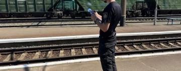 В Одесі чоловік зазнав ураження струмом на даху вантажного вагона 