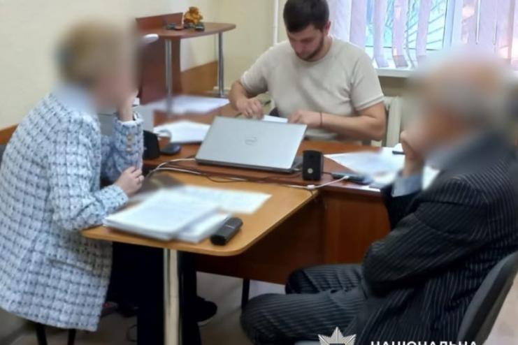 100 тис. грн за кіоски: поліцейські відправили на лаву підсудних одеського чиновника за хабарництво