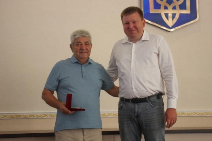 Голова Арцизької громади привітав видатного хірурга Петра Ілліча Кічука з ювілеєм