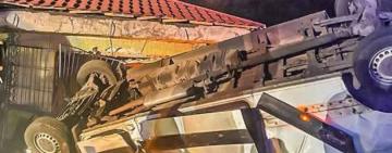 Трагедія на Миколаївщині: автобус «Одеса – Дніпро» перекинувся на залізничному переїзді