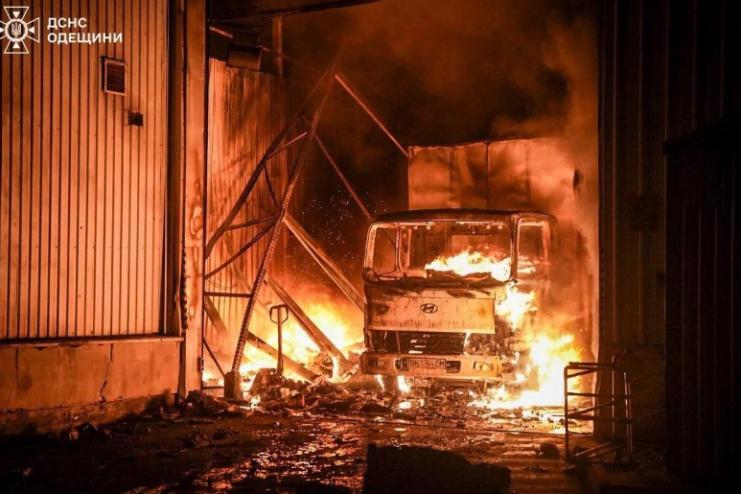Нічна ворожа атака на Одесу