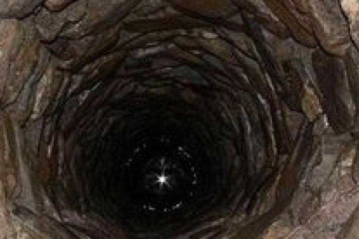 У Прямобалці рятувальники витягли з 10-метрового колодязя 80-річного чоловіка