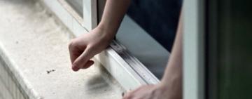 В Одесі жінка загинула після падіння з 6-го поверху