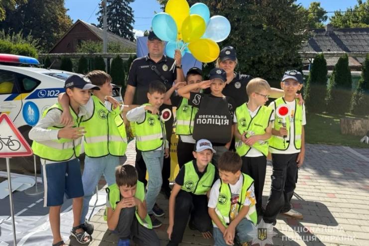 В Одесі ювенальні поліцейські провели для дітей низку пізнавальних заходів