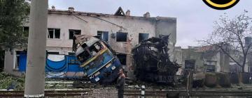 В Одесі російські війська вдарили по депо “Укрзалізниці”: є поранений