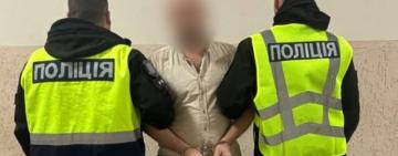 В Одесі поліцейські затримали чоловіка, який жорстоко побив приятеля під час застілля
