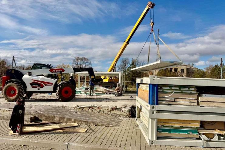 На місці руйнувань — нове життя: у Дивізійській громаді будують сучасну амбулаторію