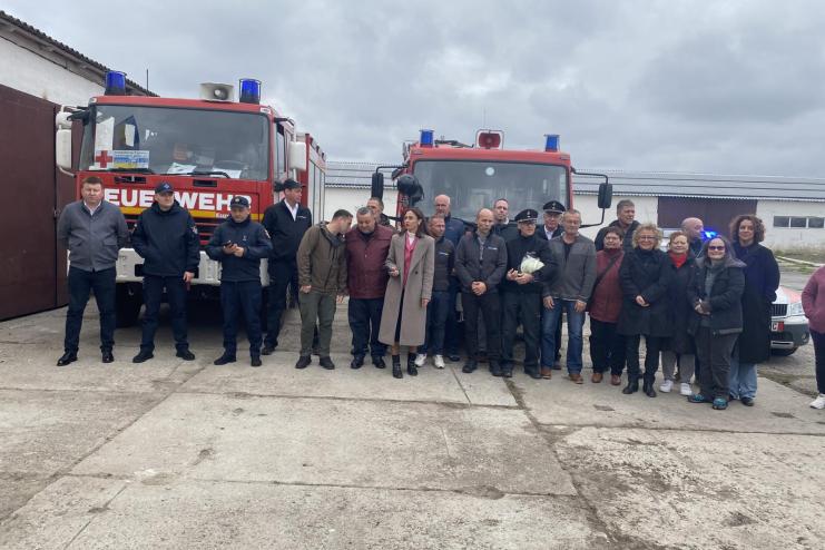 Завдяки міжнародному партнерству у Виноградівці відкрили пожежний підрозділ і отримали пожежну техніку