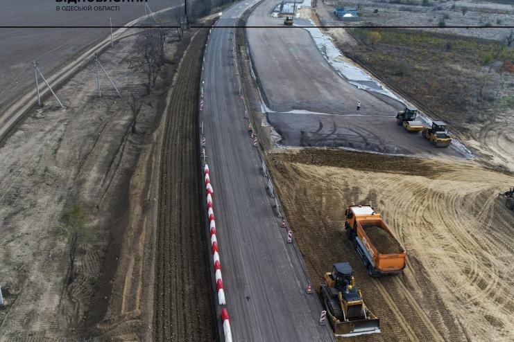 На трасі Одеса–Рені будують сучасний майданчик для стоянки та відпочинку 