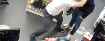 В Одесі затримали групу молодиків, які крали золоті прикраси просто з людей