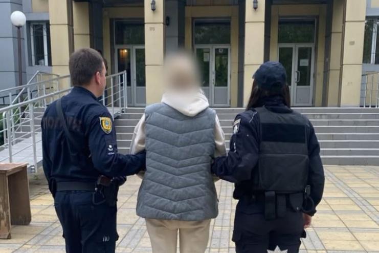 Сім років за фатальний удар ножем: в Одесі засудили жінку, яка позбавила життя співмешканця