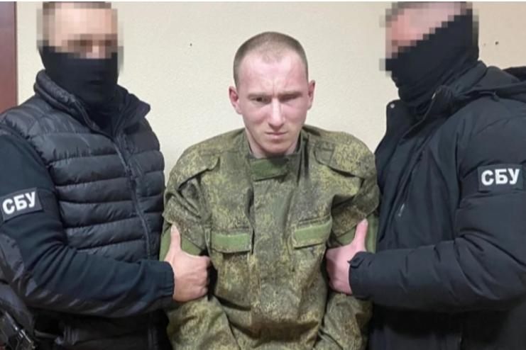 Окупант, який розстріляв беззбройного бійця ЗСУ, вперше засуджений в Україні до довічного ув’язнення