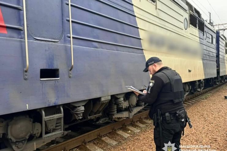 Поліцейські встановлюють обставини травмування чоловіка на залізничній станції «Одеса-Головна»