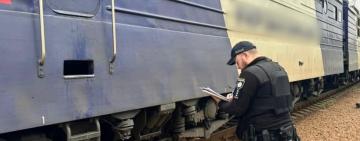 Поліцейські встановлюють обставини травмування чоловіка на залізничній станції «Одеса-Головна»