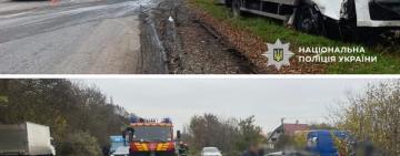 Поліцейські розслідують обставини ДТП в Одеському районі за участю легковика та вантажівки