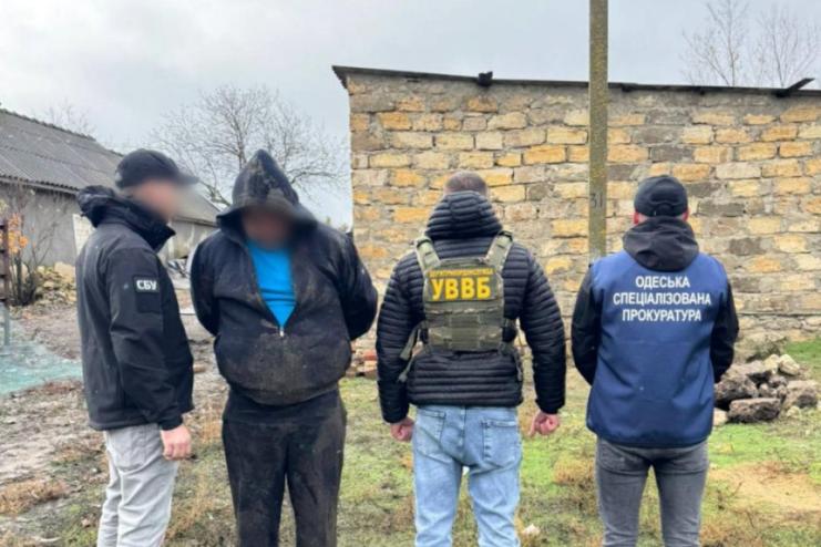 На Одещині затримали прикордонника за 15 тис. дол. США за незаконне переправлення військовозобов’язаних