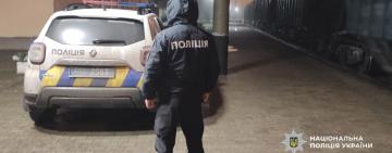 Поліцейські з’ясовують обставини трагічної загибелі жінки на залізниці в Одеській області