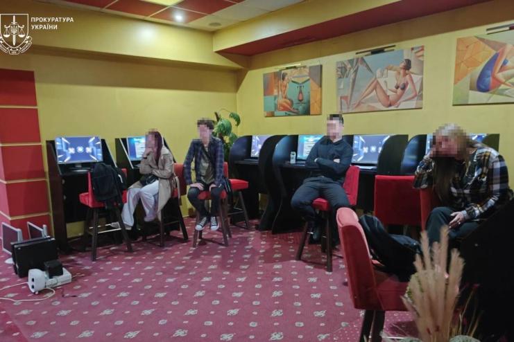 В Одесі суд розглядатиме справу чотирьох адмінів, причетних до роботи мережі підпільних гральних закладів