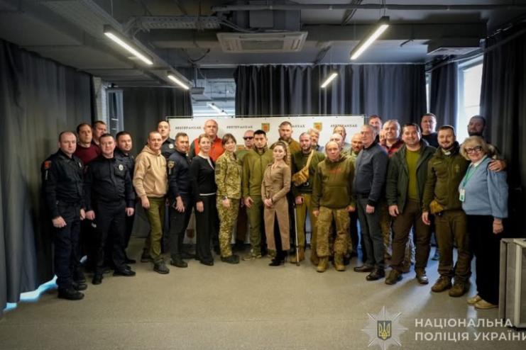 В Одесі відбувся круглий стіл, присвячений питанням інтеграції ветеранів і ветеранок у суспільне життя та наданню допомоги в соціальній адаптації 