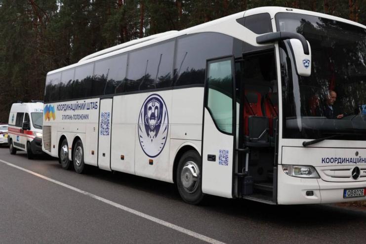 Україна повернула з Білорусі 31 цивільного: попереду на них чекає реабілітація та відновлення всіх прав