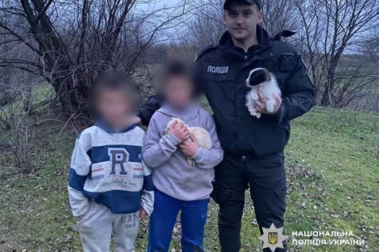 На Одещині поліцейські розшукали двох зниклих малолітніх хлопців та повернули їх додому