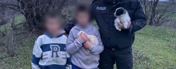 На Одещині поліцейські розшукали двох зниклих малолітніх хлопців та повернули їх додому