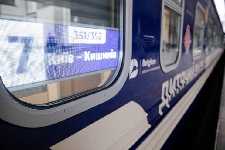Укрзалізниця призначає додаткову групу вагонів до Кишинева з Одеси та Києва