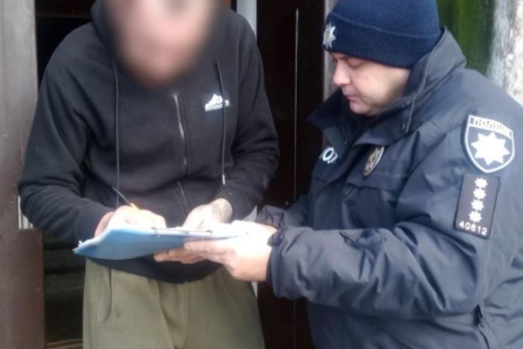 В Одесі поліцейські склали адмінматеріали на власника бійцівської собаки, яка нападала на тварин