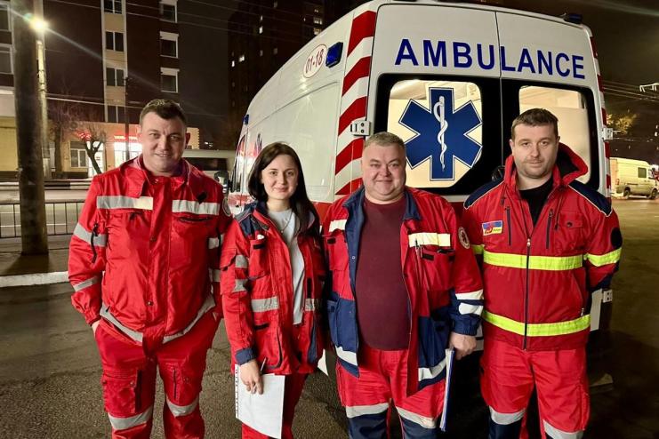 Коли вирішують хвилини: на Одещині здійснили чергове міжобласне транспортування важкого пацієнта