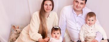 Арциз інвестує в людей: молода родина лікарів отримала житло