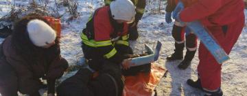 На Одещині рятувальники допомогли 12-річному хлопцю, до якого через сніг не могла доїхати «швидка»