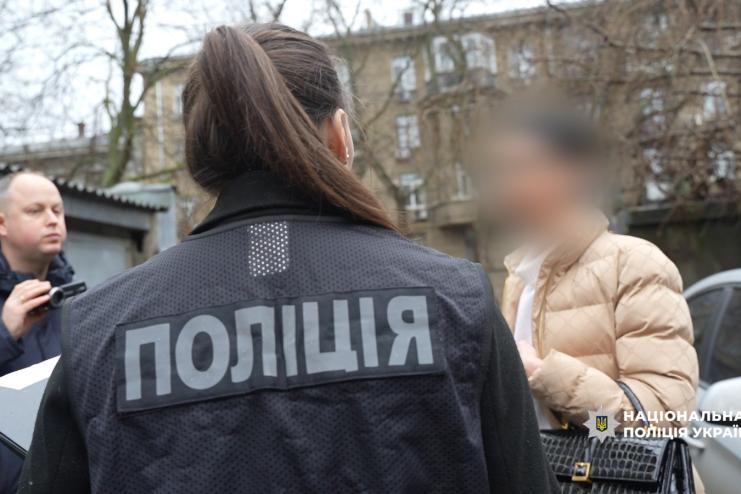 500 доларів за місяць лікування: в Одесі лікарку викрили на вимаганні хабаря у пацієнта