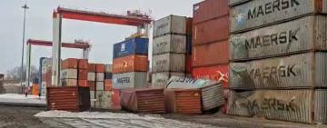 Ворог атакував портову інфраструктуру Одещини: поранено цивільного, пошкоджено судно