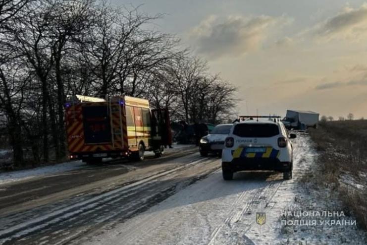 Поліція з’ясовує обставини смертельної ДТП між Шабо та Сергіївкою