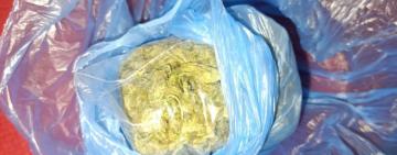 Різкий запах видав посилку: в Одесі кур’єр звернувся до поліції