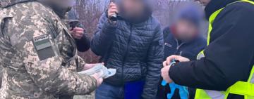 4000 доларів за «маршрут» до Придністров’я: на Одещині поліцейські затримали військовослужбовця за спробу підкупити прикордонника