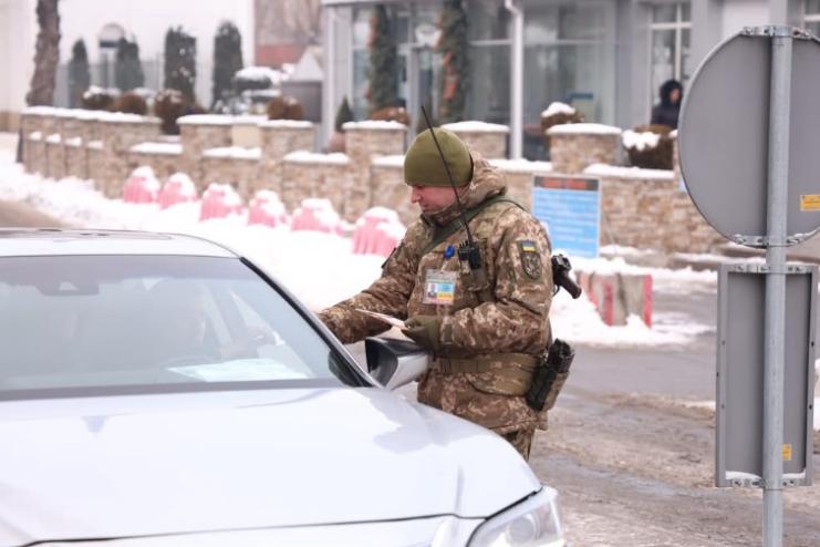 Тимчасові обмеження для вантажного транспорту на українсько-молдовському кордоні