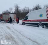 Сніг і замети: рятувальники дев’ять разів виїжджали на допомогу водіям на Одещині