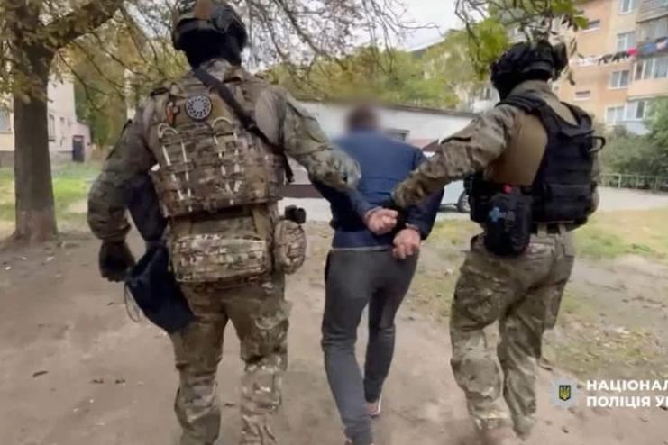 Поліцейські завершили розслідування щодо 26-річного жителя Одеси, який обікрав та з особливою жорстокістю вбив знайомого 