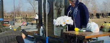 У Рені невідомі обстріляли пам’ятник загиблого захисника України Станіслава Топала