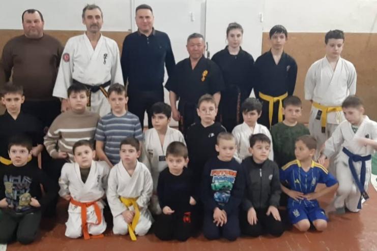 У Криничненська громада розпочала роботу нова секція Шин карате для дітей