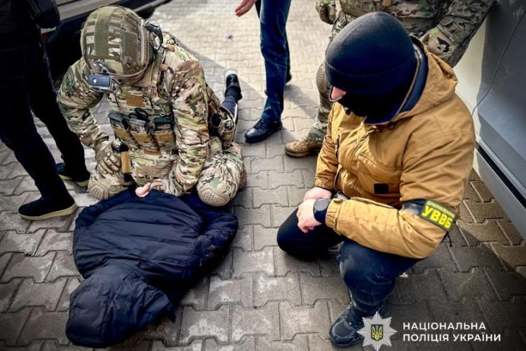 Торгували посвідченнями та заробляли на мобілізації: в Одесі викрили представників громадської організації