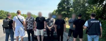 Дев’ять років ув’язнення з конфіскацією майна: в Одесі засудили організатора «зеленого коридору» та незаконних оборудок