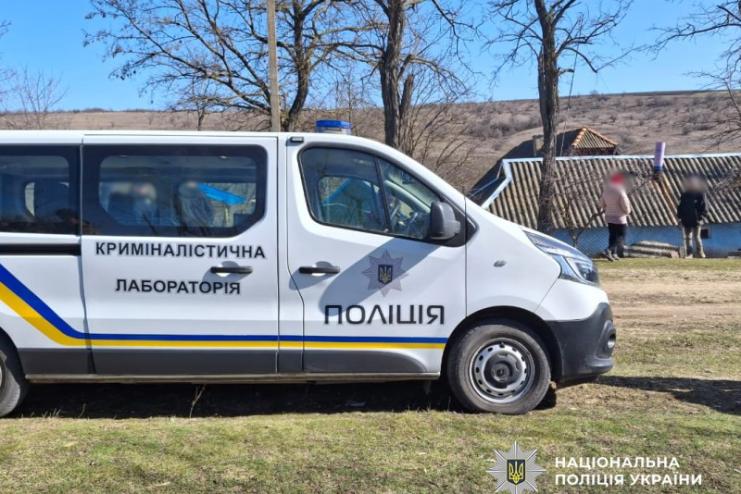 На Одещині чоловік вистрелив у собаку з цуценятами