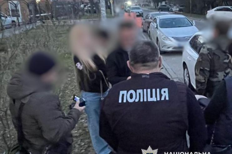 В Одесі викрили освітянку на хабарі: за «закриття» боргів вимагала 15 тисяч гривень