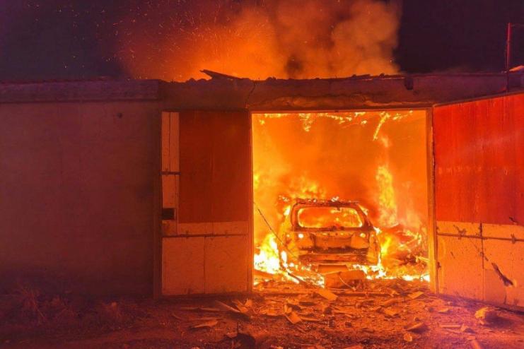 Окупанти вночі атакували Одещину: пошкоджено енергооб’єкт, виникли пожежі